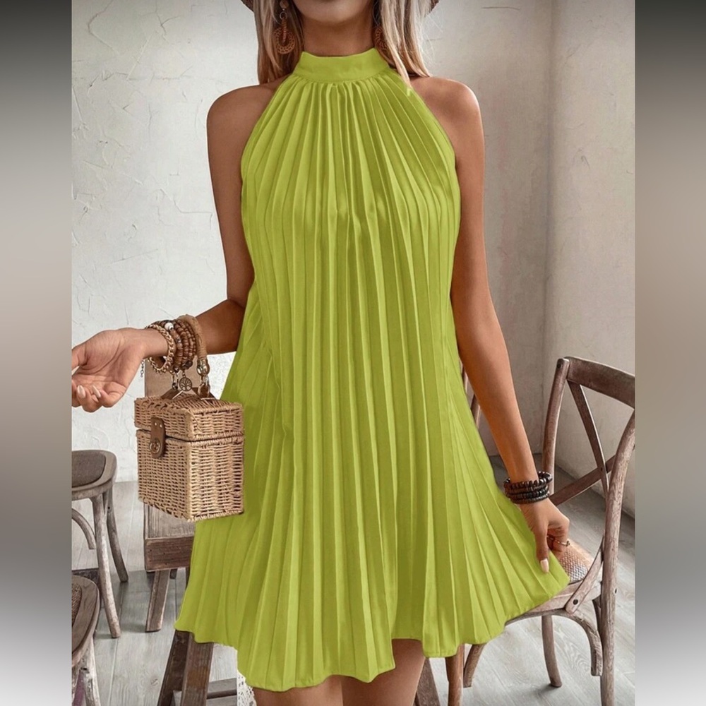 Elegant Mint Green Pleated Halter Dress